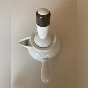 Laroma 4 Cup White Ceramic Hot Chocolate Maker Pot Handle with Hand Frother